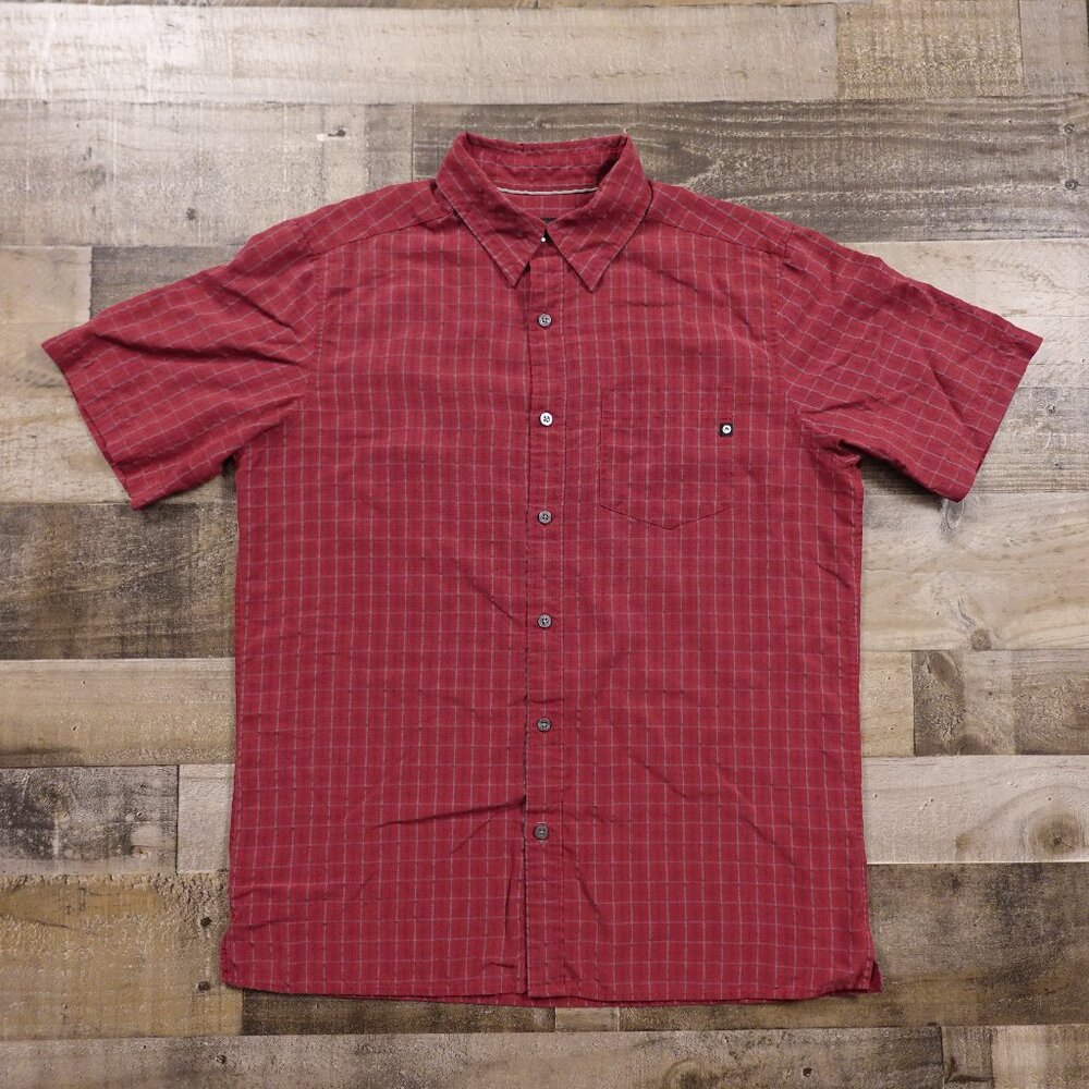Marmot Red Plaid‎ Short Sleeve Button Up Shirt Men’s Medium